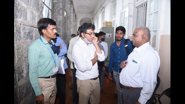 ಕೋವಿಡ್ ಪರಿಶೀಲನಾ ಸಭೆ: 