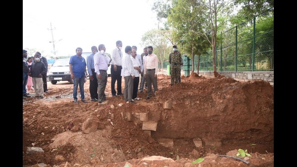 ಚೊಕ್ಕಚಂದ್ರ ಕೆರೆ ಹಾಗೂ ರಾಜಕಾಲುವೆ ಪರಿಶೀಲನೆ: 