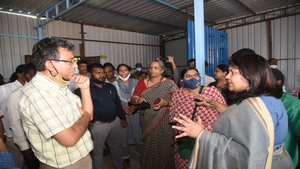  ಗಾಳಿ ಆಂಜನೇಯ ದೇವಸ್ಥಾನದ ಬಳಿ ರಾಜಕಾಲುವೆ ಪರಿಶೀಲನೆ: