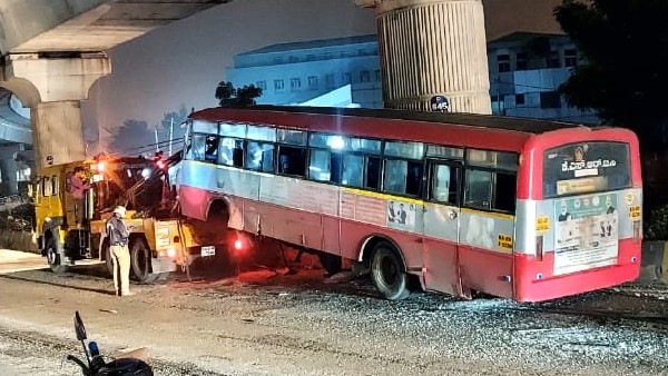 Bengaluru: 29 people injured after KSRTC Bus met with an Accident in Kengeri