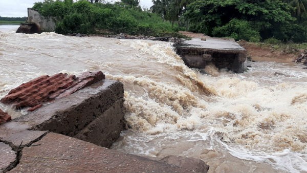 Bridge Collapsed In Mandya Due To Heavy Rain