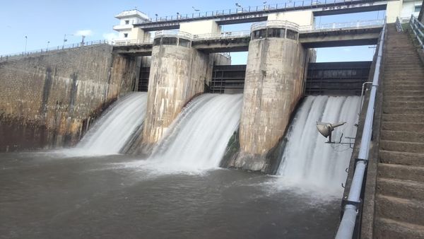 ಪ್ರವಾಸಿಗರ ತಾಣ 