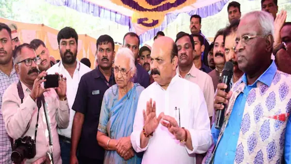 CM Basavaraj Bommai Met Prasannanda Swamiji At Freedom Park