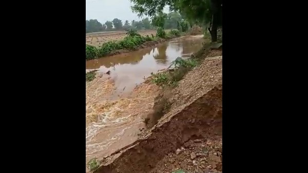 Heavy Rains Lash Across Chitradurga 