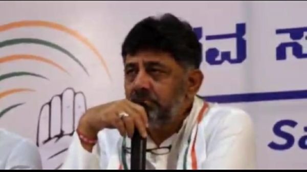 ಕುವೆಂಪು, ನಾಡಗೀತೆಗೆ ಅವಮಾನ ಖಂಡನೀಯ