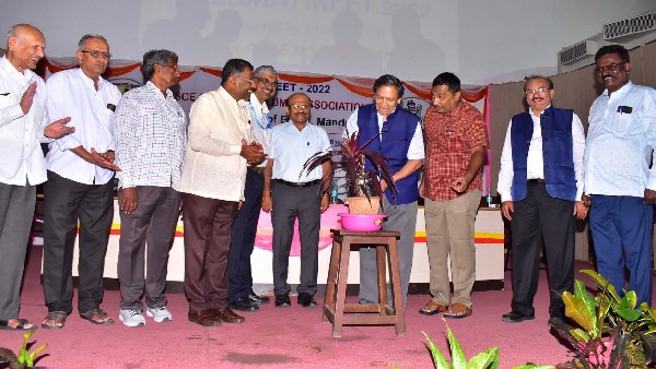 We have medicine for COVID, not for corruption in India: Santosh Hegde 