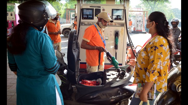  ಭಾರತ ಹಾಗೂ ಬೇರೆ ದೇಶದಲ್ಲಿ ಪೆಟ್ರೋಲ್ ಬೆಲೆ ಏಷ್ಟು?