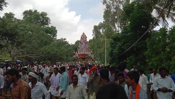 One dead, Two Injured During Chariot Procession In Gundlupete 
