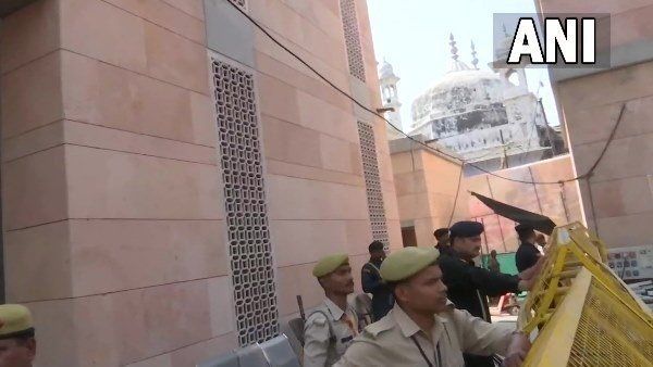 Gyanvapi Mosque Controversy: Varanasi Court Orders For Survey by May 17th Gyanvapi Mosque Controversy: Varanasi Court Orders For Survey by May 17th