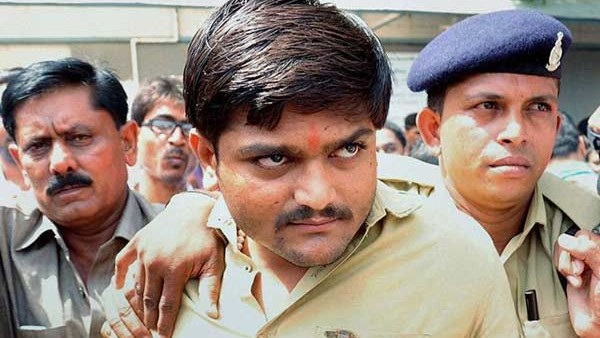 ಯುವಕರಿಗೆ ಕಿರುಕುಳ ನೀಡಬಾರದು ಯುವಕರಿಗೆ ಕಿರುಕುಳ ನೀಡಬಾರದು