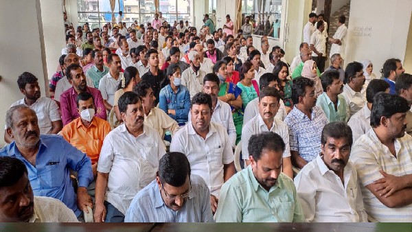 HD Kumaraswamy Conducts JDS Leaders Meeting in Bengaluru for BBMP elections strategies 