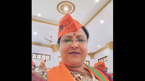 ಮಂಜುಳಾ, ಗೀತ ವಿವೇಕಾನಂದರನ್ನು ಹಿಂದಿಕ್ಕಿ ಟಿಕೆಟ್ 