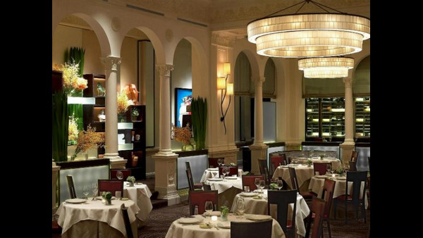 ಹೊಟೇಲಿನವರು ಯಾಕೆ ಹೆದರುತ್ತಿಲ್ಲ? 