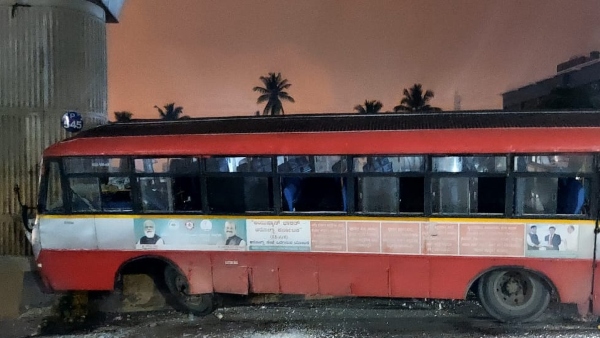 ಇಬ್ಬರು ಚಾಲಕರಿದ್ದ ಕೆೆಎಸ್‌ಆರ್‌ಟಿಸಿ ಬಸ್ ಅಪಘಾತ.