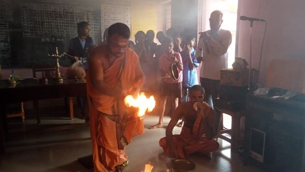 ಪೋಷಕರಿಂದ ಭಾರೀ ವಿರೋಧ 