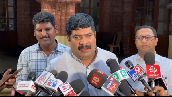 Mangaluru University College CDC Meeting: Prohibition on hijab Mangaluru University College CDC Meeting: Prohibition on hijab