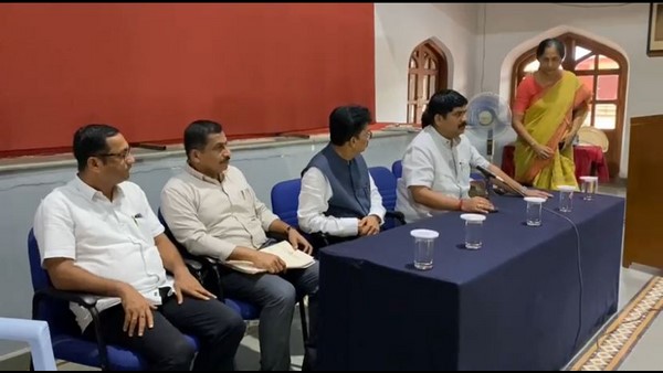 Mangaluru University College CDC Meeting: Prohibition on hijab Mangaluru University College CDC Meeting: Prohibition on hijab