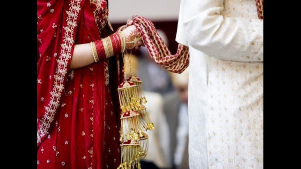 ಹುಡುಗಿಯ ಮನವೊಲಿಸಲು ಸಾಕಷ್ಟು ಪ್ರಯತ್ನ 