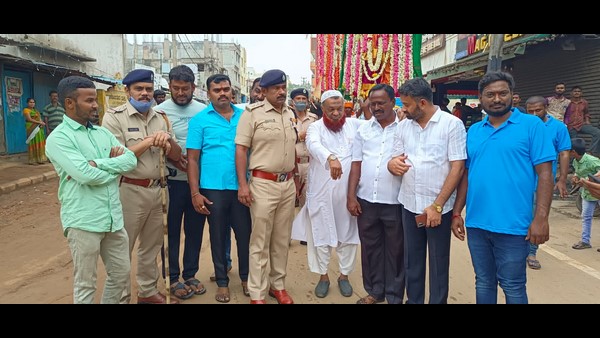 ಮುಸ್ಲಿಂ ಸಮುದಾಯದವರೂ ಭಾಗಿ