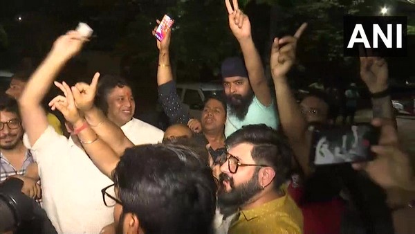 ದ್ವಾರಕಾ ನ್ಯಾಯಾಲಯದಿಂದ ಸರ್ಚ್ ವಾರೆಂಟ್ 
