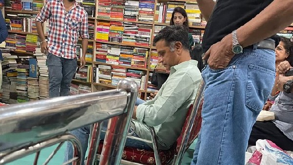 Rahul Dravid sits calmly in the last seat during book event in Bengaluru won heart netizen Rahul Dravid sits calmly in the last seat during book event in Bengaluru won heart netizen