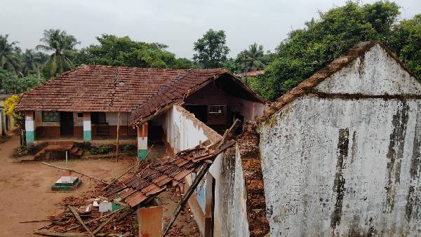 Dilapidated school fallen down due to heavy rain in Thalapady