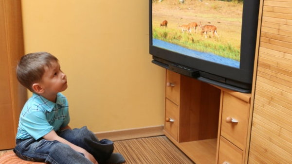 Screen Time for Kids : How much screen time is healthy for children? 