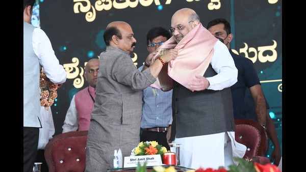 ಗಜಪ್ರಸವವಾದ ಸಂಪುಟ ವಿಸ್ತರಣೆ