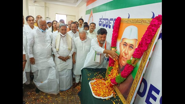 ಮೋದಿಗೂ ನೆಹರು ಅವರಿಗೂ ಹೋಲಿಕೆ ಸಾಧ್ಯವಿಲ್ಲ