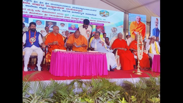 ಹತ್ತು ಸಾವಿರ ಕೊಡಿ ಎಂದು ಮುಖ್ಯಮಂತ್ರಿಗೆ ಹೇಳಿದೆ