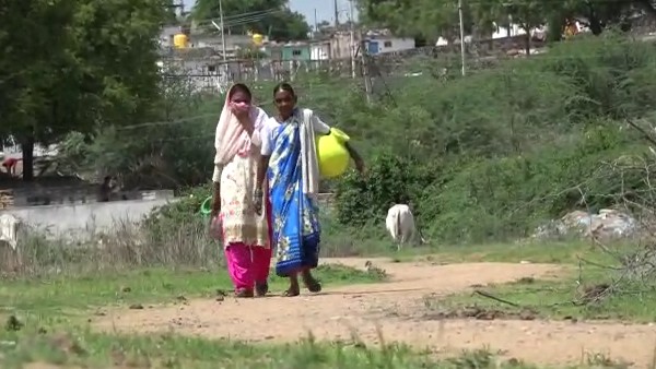 Drinking Water Crisis At Siddaramaiah Assembly Seat Badami Drinking Water Crisis At Siddaramaiah Assembly Seat Badami