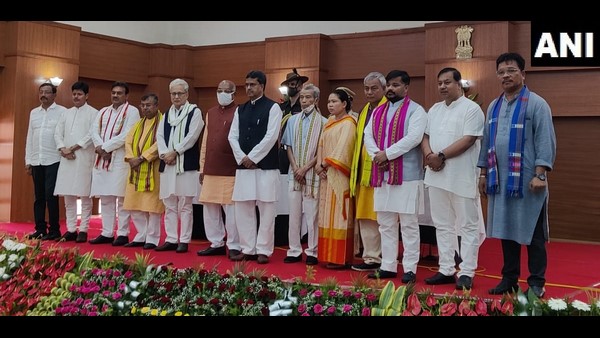 11 Tripura MLAs in Manik Saha cabinet takes oath 