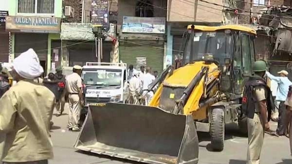 New Delhi clearance operation: Kejriwal government heard the report from the MCD 