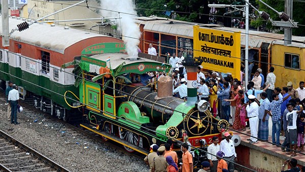 ಬಿಳಿಬಣ್ಣ ಏನನ್ನು ಸೂಚಿಸುತ್ತದೆ? 