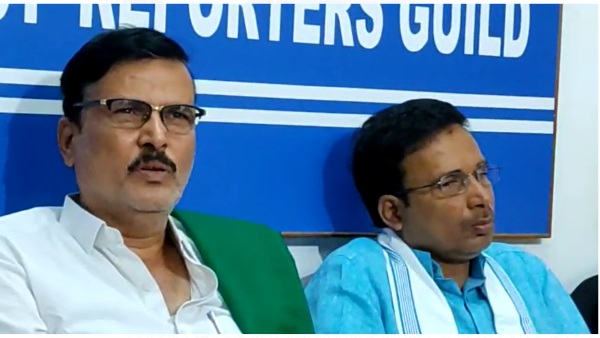 ಮನವಿ ಪತ್ರಕ್ಕೆ ಕೂಡಲೇ ಸ್ಪಂದಿಸಬೇಕು ಮನವಿ ಪತ್ರಕ್ಕೆ ಕೂಡಲೇ ಸ್ಪಂದಿಸಬೇಕು