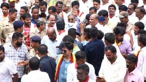 ಪ್ರತಾಪ್ ಸಿಂಹ ನಮ್ಮ ಪಕ್ಷದ ವಕ್ತಾರ ಲಕ್ಷ್ಮಣ್ ಜೊತೆ ಚರ್ಚಿಸಲಿ 