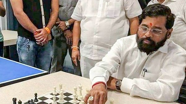 ಏಕನಾಥ್ ಬಣಕ್ಕೆ ಅನರ್ಹತೆ ತಪ್ಪಿಸುವ ಮ್ಯಾಜಿಕ್ ನಂಬರ್ 