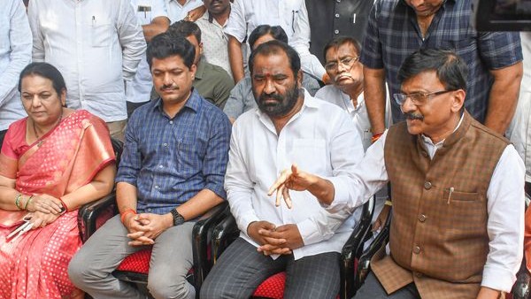 24 ಗಂಟೆಗಳ ಟಾರ್ಗೆಟ್ ನೀಡಿದ್ದ ಉದ್ಧವ್ ಠಾಕ್ರೆ 