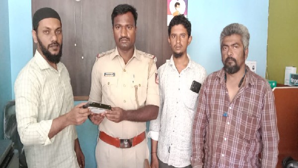 122 ಜನರು ಬಾಂಗ್ಲಾದೇಶದಿಂದ ಭಾರತಕ್ಕೆ 122 ಜನರು ಬಾಂಗ್ಲಾದೇಶದಿಂದ ಭಾರತಕ್ಕೆ