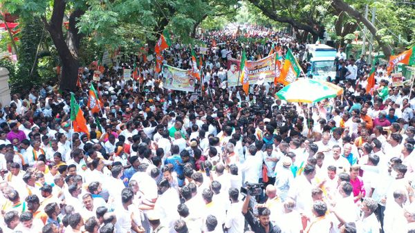 Case Registerd Aganist Tamilnadu BJP Chief Annamalai For Protesting Against Fuel Price