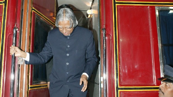 ಸಂಬಳ, ಉಳಿತಾಯವೆಲ್ಲಾ ದಾನ ಮಾಡಿದ ಕಲಾಂ ಸಂಬಳ, ಉಳಿತಾಯವೆಲ್ಲಾ ದಾನ ಮಾಡಿದ ಕಲಾಂ