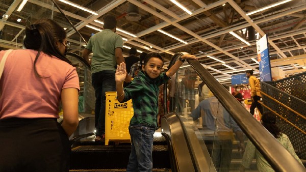 Huge Weekend rush at IKEA store affects traffic flow in Bengaluru 