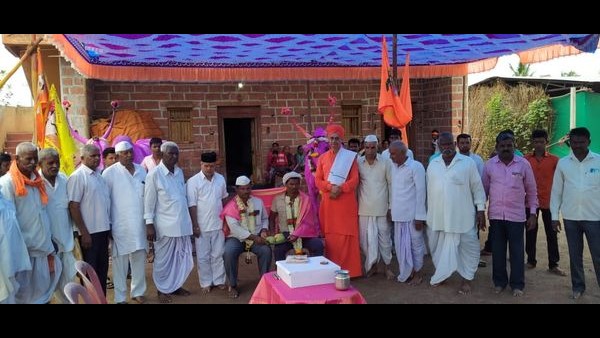 Ox Sold for Record Price at Bagalkot Villegers Happy
