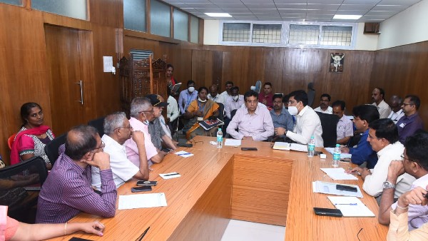 ರಸ್ತೆಗುಂಡಿ ಮುಚ್ಚಿದ ಚಿತ್ರ ತಂತ್ರಾಂಶದಲ್ಲಿ ಹಾಕಿ 