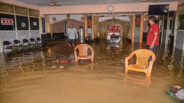 ಸಿಲಿಕಾನ್ ಸಿಟಿಯಲ್ಲಿ ಮಳೆ ಸೃಷ್ಟಿಸಿದ ಅವಾಂತರ 