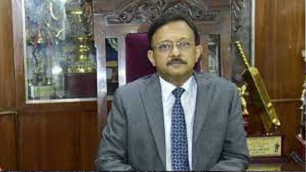 ಅರ್ಧ ಕಿ.ಮೀ. ಉದ್ದದ ರಸ್ತೆಯಲ್ಲಿ 40 ಗುಂಡಿಗಳು