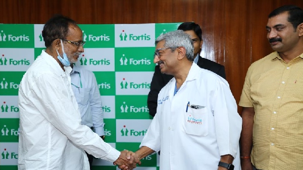 Mandya 5 Rupees Doctor Shankaregowda will start free treatment to needy people very soon 