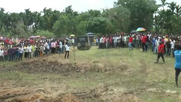 ಮಡ್‌ ಟ್ಯ್ರಾಕ್‌ನಲ್ಲಿ ಗುರಿ ತಲುಪಲು ಹರಸಾಹಸ 