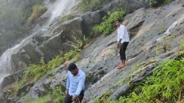 ಪ್ರವಾಸಿಗರ ಅನಪೇಕ್ಷಿತ ಕೃತ್ಯಗಳಿಂದ ಮಲಿನಗೊಳ್ಳುತ್ತಿರುವ ಘಾಟಿ ಪ್ರವಾಸಿಗರ ಅನಪೇಕ್ಷಿತ ಕೃತ್ಯಗಳಿಂದ ಮಲಿನಗೊಳ್ಳುತ್ತಿರುವ ಘಾಟಿ