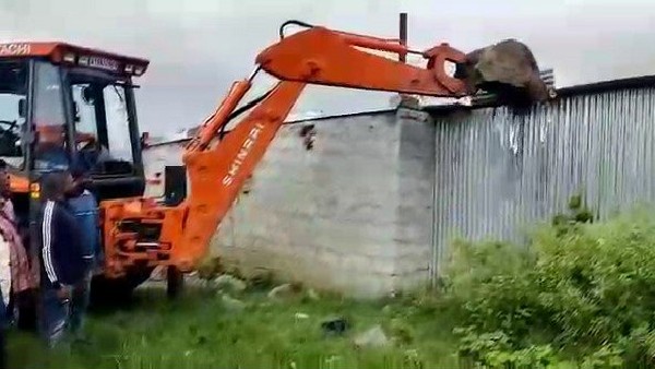  ಶೆಡ್ ಪ್ರವೇಶಿಸಿ ನೋಡಿದಾಗ ಅಕ್ರಮವಾಗಿ ಗೋಹತ್ಯೆ ಪತ್ತೆ